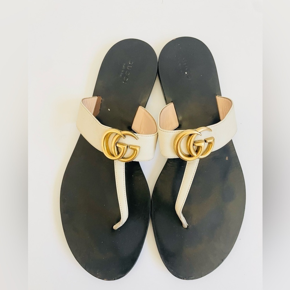 Gucci Mystic White leather Double GG marmont flat thong sandals EU 42